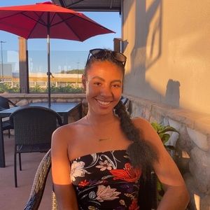 Meet your Posher, Ariana